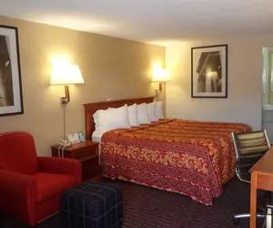 Photo 4 - Rodeway Inn
