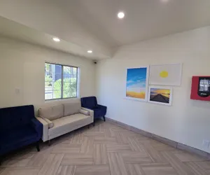 Photo 3 - Days Inn & Suites by Wyndham Flagstaff Near University