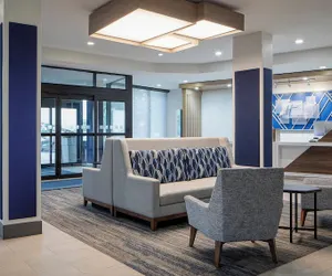 Photo 3 - Holiday Inn Express Dallas Medical-Market Center