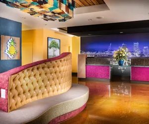 Photo 5 - Staypineapple, Hotel Rose, Downtown Portland