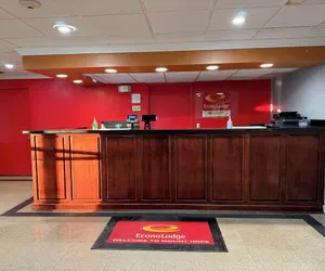 Photo 2 - Econo Lodge Mt. Hope - Beckley