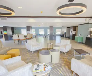 Photo 4 - Holiday Inn & Suites Spring- The Woodlands Area by IHG