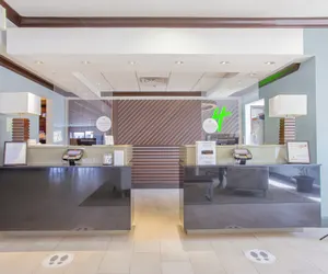 Photo 3 - Holiday Inn & Suites Spring- The Woodlands Area by IHG