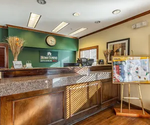 Photo 4 - HomeTowne Studios by Red Roof Atlanta - Chamblee