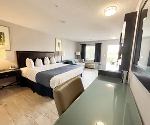 Photo 5 - Lantern Inn & Suites