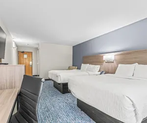 Photo 2 - Quality Inn & Suites On the River