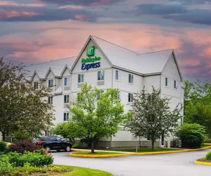 Photo 2 - Holiday Inn Express & Suites Lincoln East - White Mountains, an IHG Hotel