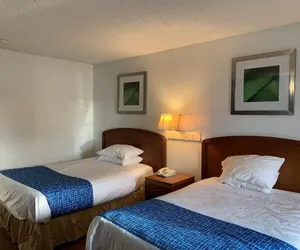 Photo 5 - Travelodge Suites by Wyndham MacClenny/I-10
