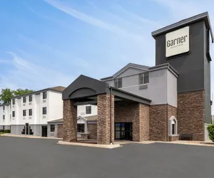 Photo 2 - Garner Hotel Topeka West, by IHG