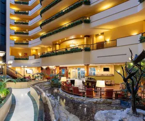 Photo 2 - Wyndham Grand Oklahoma City Downtown