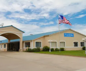 Photo 2 - Travelodge by Wyndham Guymon