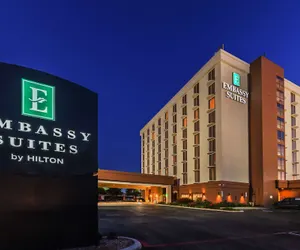 Photo 2 - Embassy Suites by Hilton Dallas Market Center