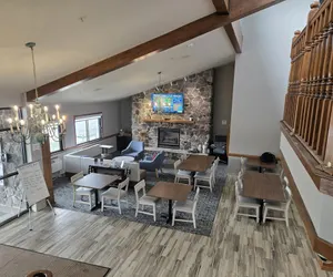 Photo 4 - AmericInn by Wyndham Sturgeon Bay