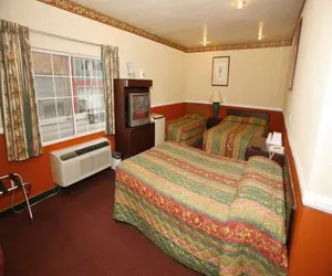 Photo 3 - Hollywood Guest Inn
