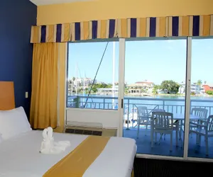Photo 2 - Chart House Suites on Clearwater Bay