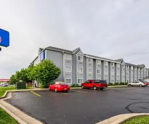 Photo 2 - Motel 6 Indianapolis Carmel