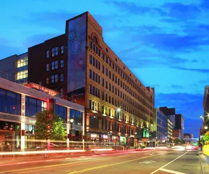 Photo 2 - Residence Inn By Marriott Cleveland Downtown