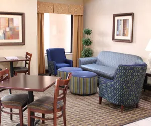 Photo 4 - Holiday Inn Express Kansas City-Liberty, an IHG Hotel