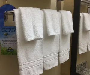 Photo 4 - Days Inn & Suites by Wyndham Union City