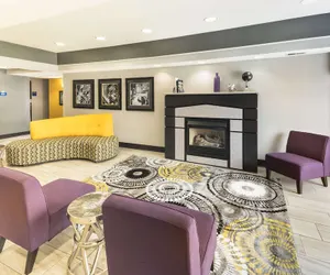 Photo 3 - Days Inn & Suites by Wyndham Union City