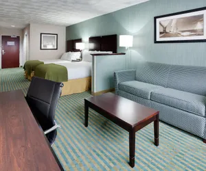 Photo 4 - Holiday Inn Express and Suites by IHG