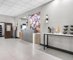 Photo 4 - Brentwood Suites Nashville, an Ascend Collection Hotel