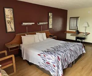 Photo 4 - Red Roof Inn Virginia Beach - Norfolk Airport
