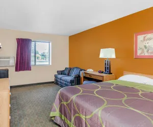 Photo 3 - Super 8 by Wyndham Charlotte/Amusement Park Area