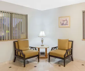 Photo 2 - Super 8 by Wyndham Charlotte/Amusement Park Area