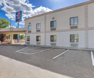 Photo 2 - Motel 6 Espanola, NM