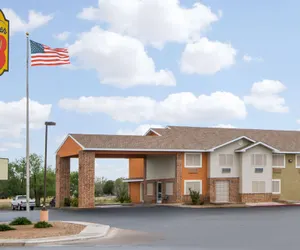 Photo 2 - Super 8 by Wyndham Portales