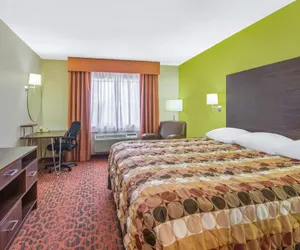 Photo 4 - Super 8 by Wyndham Portales