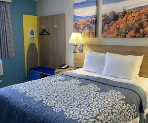 Photo 5 - Days Inn by Wyndham Brunswick Bath Area