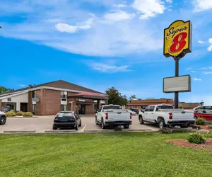 Photo 2 - Super 8 by Wyndham Watertown WI
