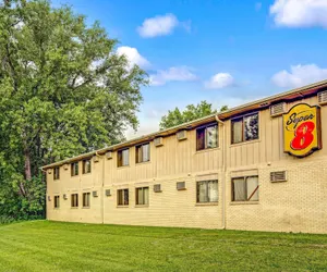 Photo 2 - Super 8 by Wyndham Chaska