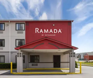 Photo 2 - Ramada by Wyndham York Harrisburg Hershey