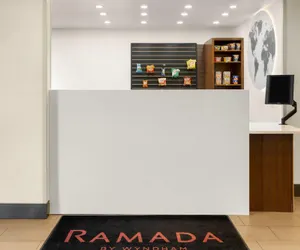 Photo 3 - Ramada by Wyndham York Harrisburg Hershey