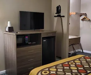 Photo 4 - River Hill Inn & Suites