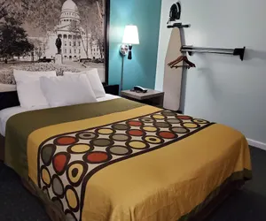 Photo 5 - River Hill Inn & Suites