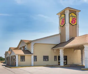 Photo 2 - Super 8 by Wyndham Lexington