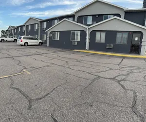 Photo 2 - Mid-Rest Inn