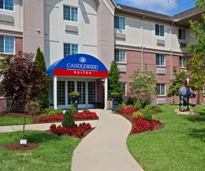 Photo 2 - Candlewood Suites Louisville Airport by IHG