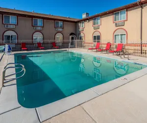 Photo 2 - Red Roof Inn St George, UT - Convention Center