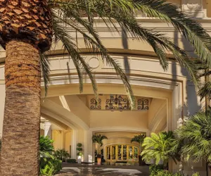 Photo 2 - Four Seasons Hotel Las Vegas
