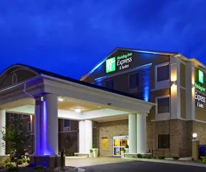 Photo 2 - Holiday Inn Express Gloucester by IHG