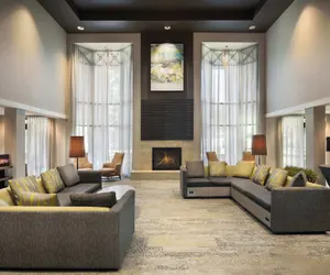 Photo 4 - Courtyard by Marriott Springfield Airport