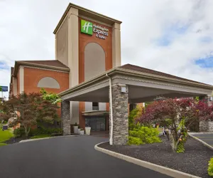 Photo 2 - Holiday Inn Express & Suites Milford, an IHG Hotel