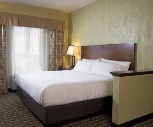 Photo 3 - Holiday Inn Express & Suites Youngstown N (Warren/Niles), an IHG Hotel