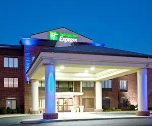 Photo 2 - Holiday Inn Express & Suites Shelbyville, an IHG Hotel