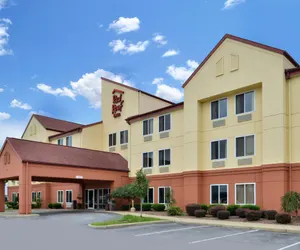 Photo 2 - Red Roof Inn Clyde